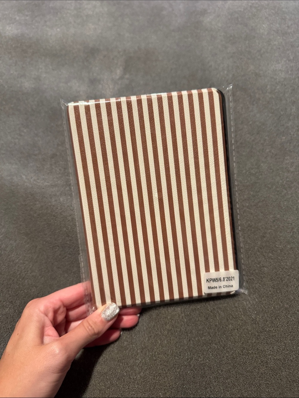 NWT Left On Read Kindle Paperwhite 11th Gen Case in Striped Brown